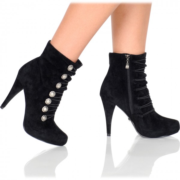 Heisse Stiefeletten aus Leder