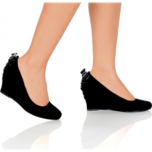 Atemberaubende Keilpumps aus Leder