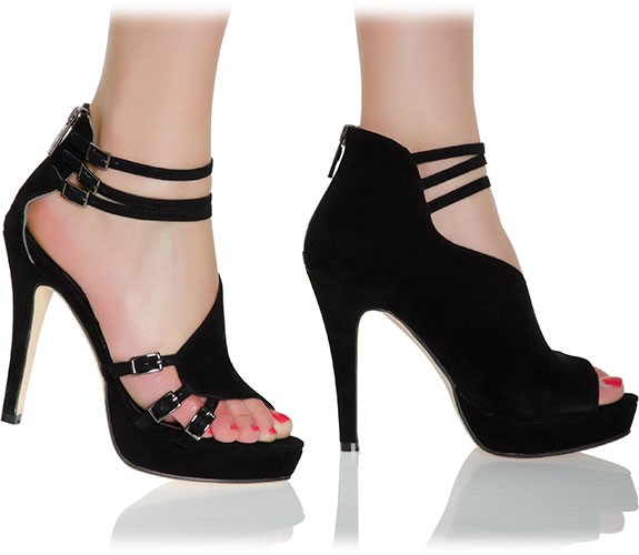 RosaRot-Sandalette mit asymmetrischem Design