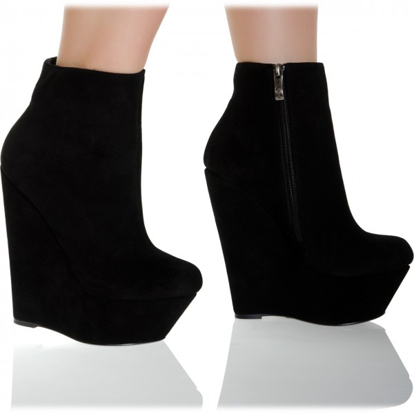 Atemberaubende Leder Stiefeletten von Hot Heels