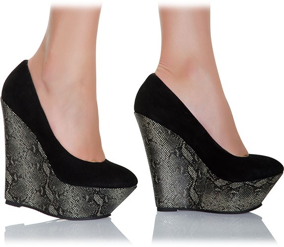 Exotische Keilpumps aus Ziegenvelours von RosaRot