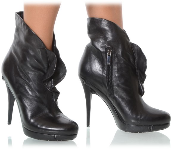 High Heel Ziegenleder Stiefeletten von RosaRot